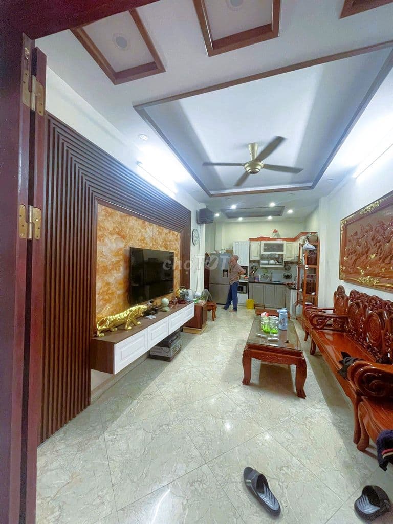 6,95 TỶ-31M2-5 TẦNG-NGÕ NÔNG 20M RA Ô TÔ-TAM TRINH-HM - Ảnh 2