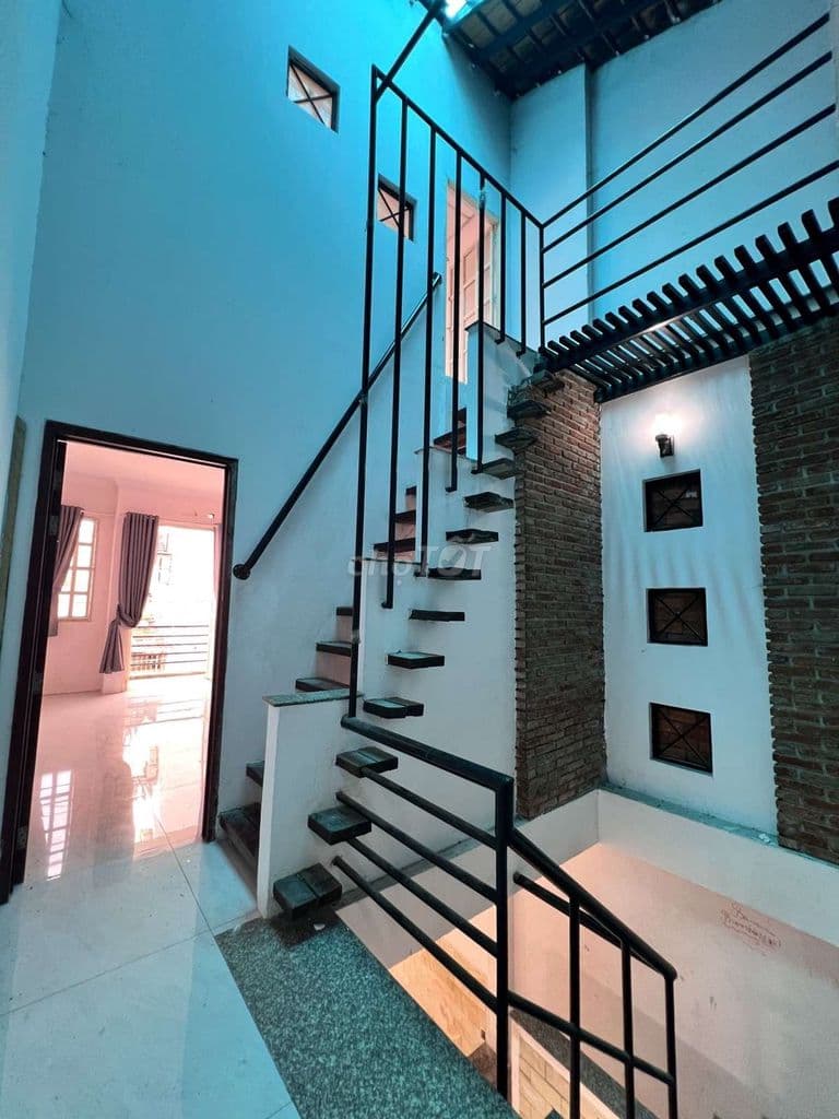 Nhà đẹp Hiệp Bình -hẻm ô tô 5m -300m ra Phạm Văn Đồng