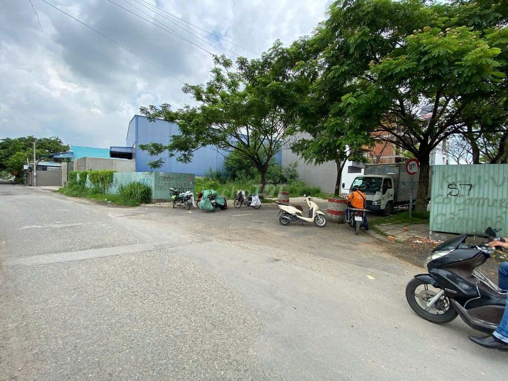 Bán đất diện tích 80m2 (4x20m) An Phú Đông 25, Q.12 - Sổ hồng riêng