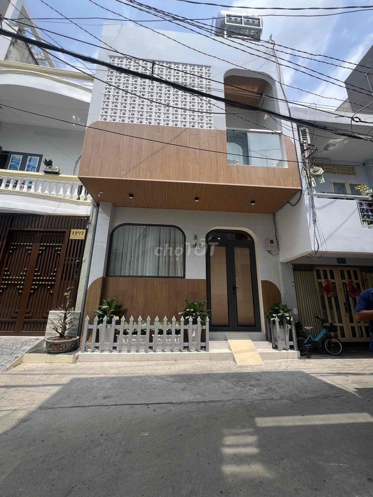 SIÊU PHẨM 2 TẦNG NGAY KHU TÊN LỬA- HẺM XE HƠI-DT 4,2x9 -SHR- 5 Tỉ 5 - Ảnh 2