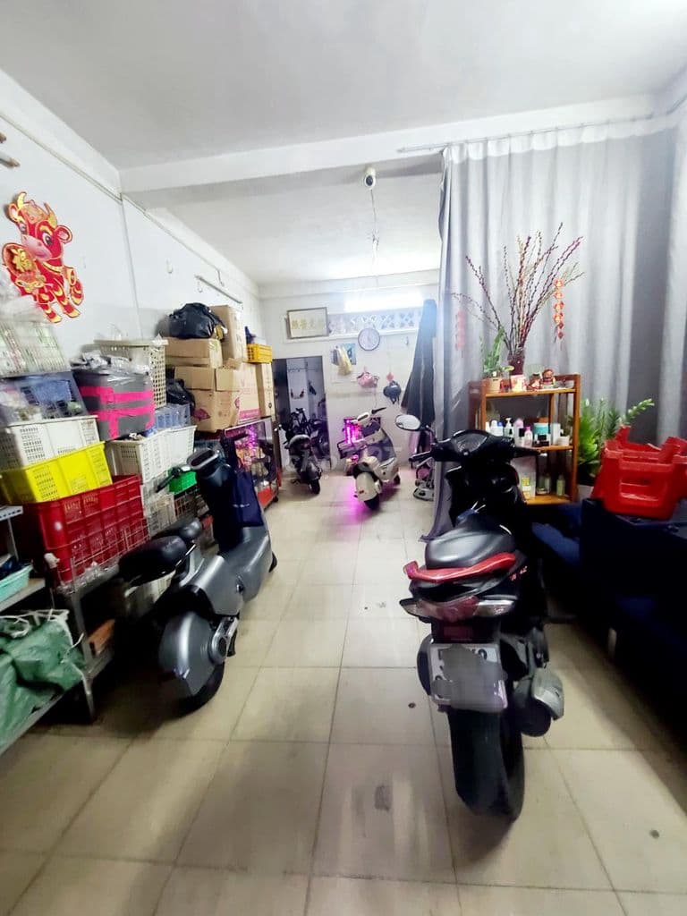 Bán nhà 4 tầng,mặt tiền chợ Bình Tiên,đường Phạm Phú Thứ.