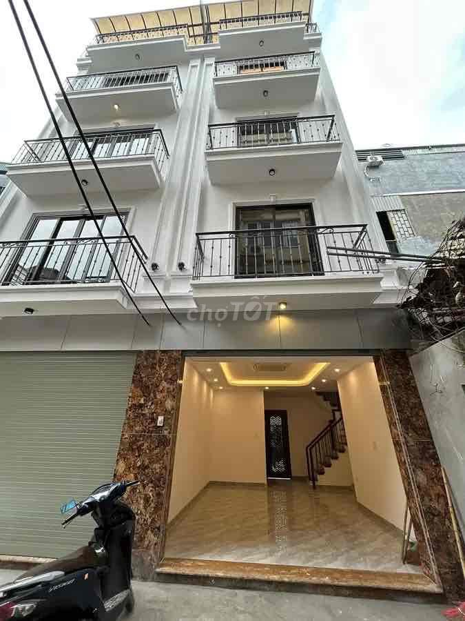 Tây Hồ, Ô tô tránh, 5 tầng thang máy, kinh doanh đỉnh