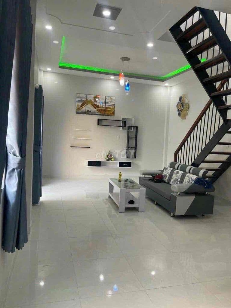 BÁN NHÀ 2 TẦNG, CHỈ 2,6 TỶ- SỔ HỒNG- 2PN, 2WC - GẦN VẠN PHÚC- THỦ ĐỨC