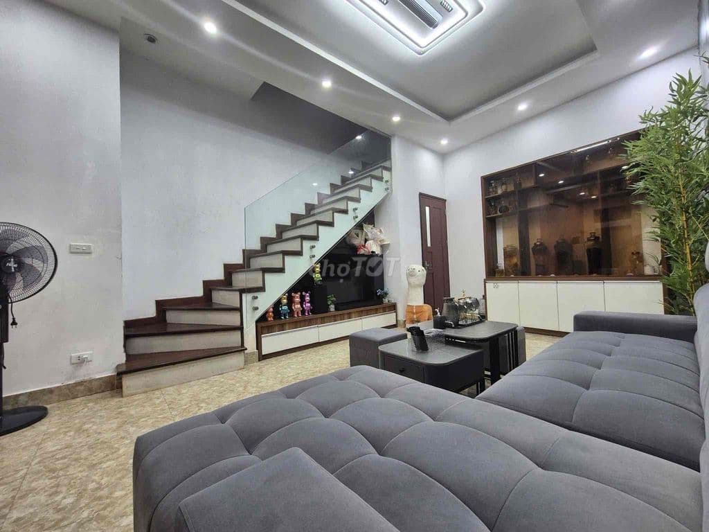 Gấp! Khương Đình, 2 thoáng, 50m ra phố, ngõ thông, sổ CC, DT 45m2*5T - Ảnh 2