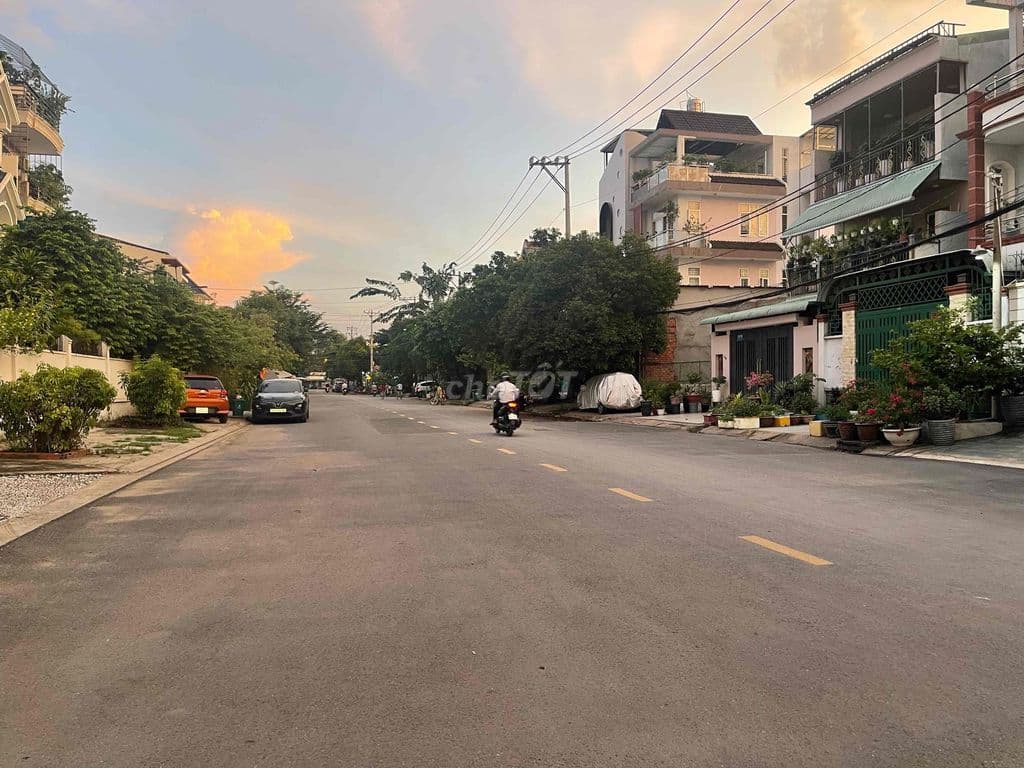 2214m2 - KHU BÊN SÔNG - ĐƯỜNG 27 - PHÙ HỢP XÂY BIỆT PHỦ - CHDV. - Ảnh 2