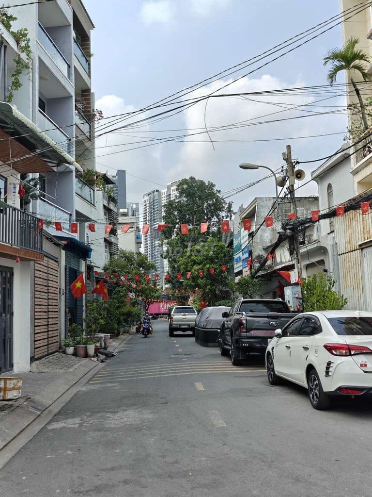 HƠN 9 TỶ- NGUYỄN THỊ THẬP BIGC Q7 - HẺM XE TẢI 10M - 100M2 (4.5x22)