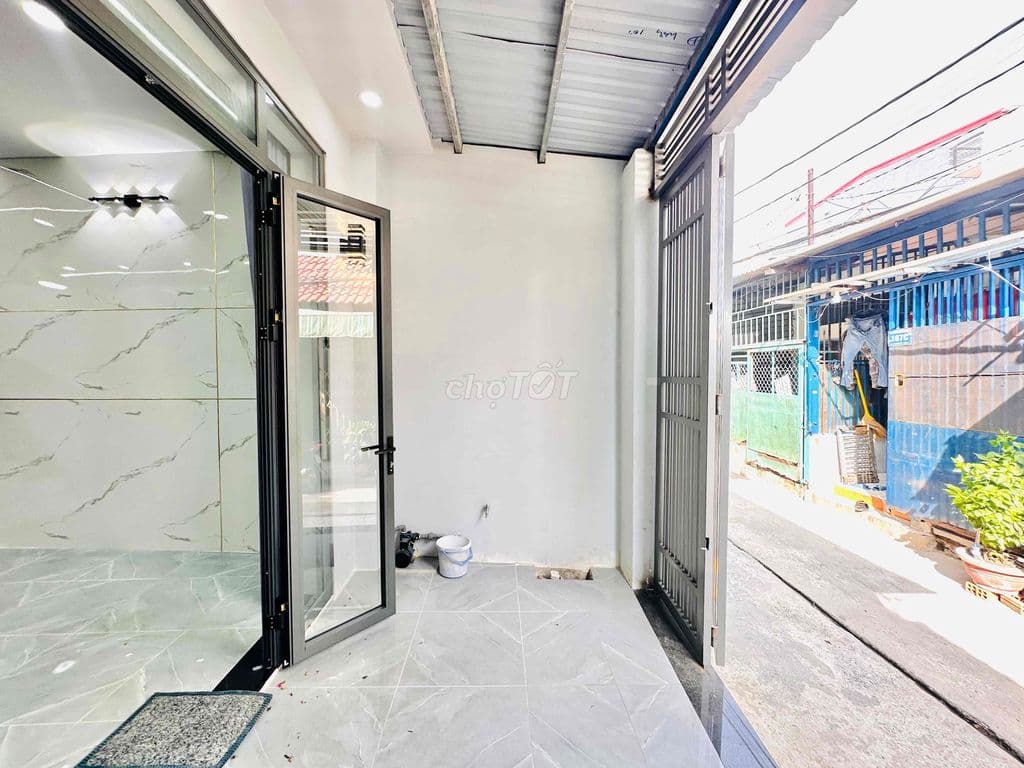 Nhà phố 5m x 14m có PN tầng trệt hẻm thông xe hơi đường Song Hành - Ảnh 3