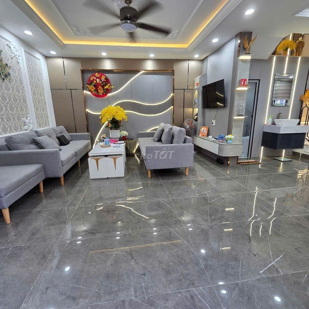 SIÊU PHẨM PHÂN KHÚC 6TỶ - GẦN SÂN BAY- HẺM BA GÁC