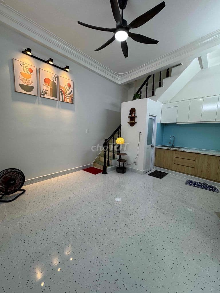 Chính chủ bán gấp nhà mới Lạc Long Quân,Tân Bình,DTSD 60m2, Nhỉnh 4 Tỷ