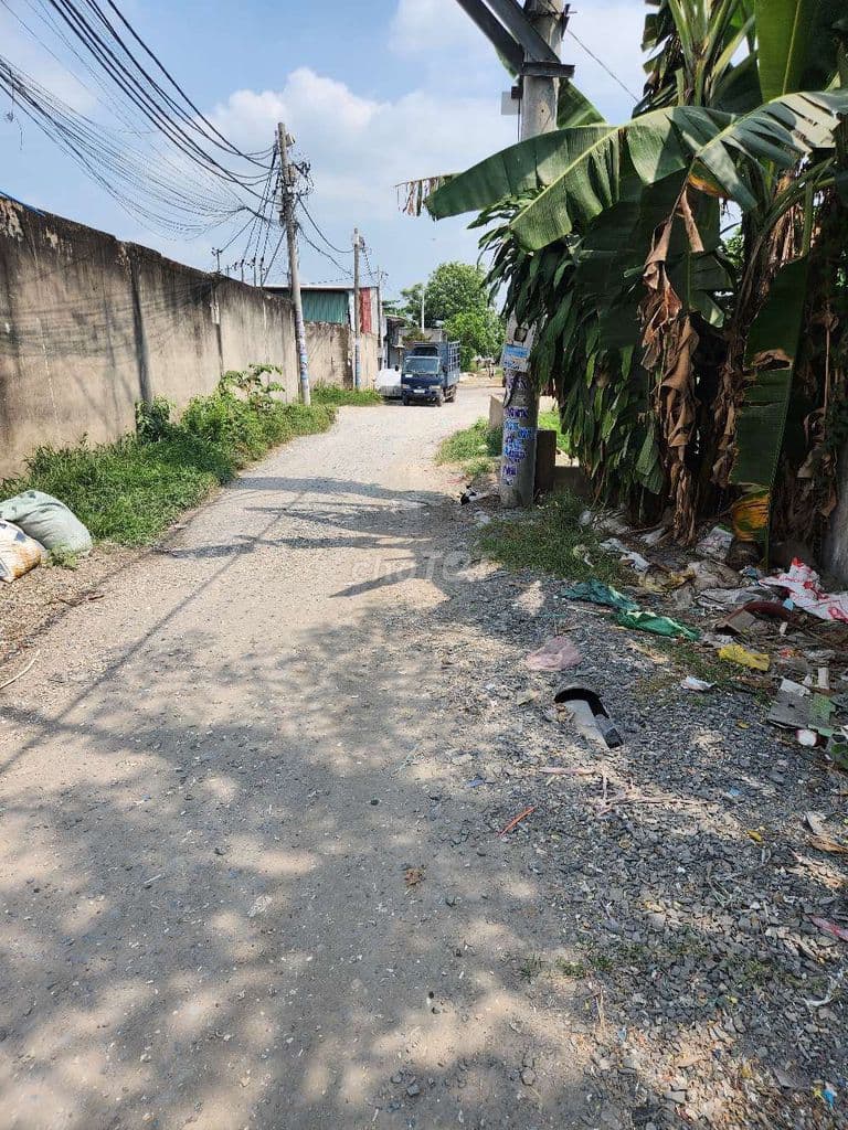 Bán lô đất Quận 12 ngang 21 dài 8 giá 990tr