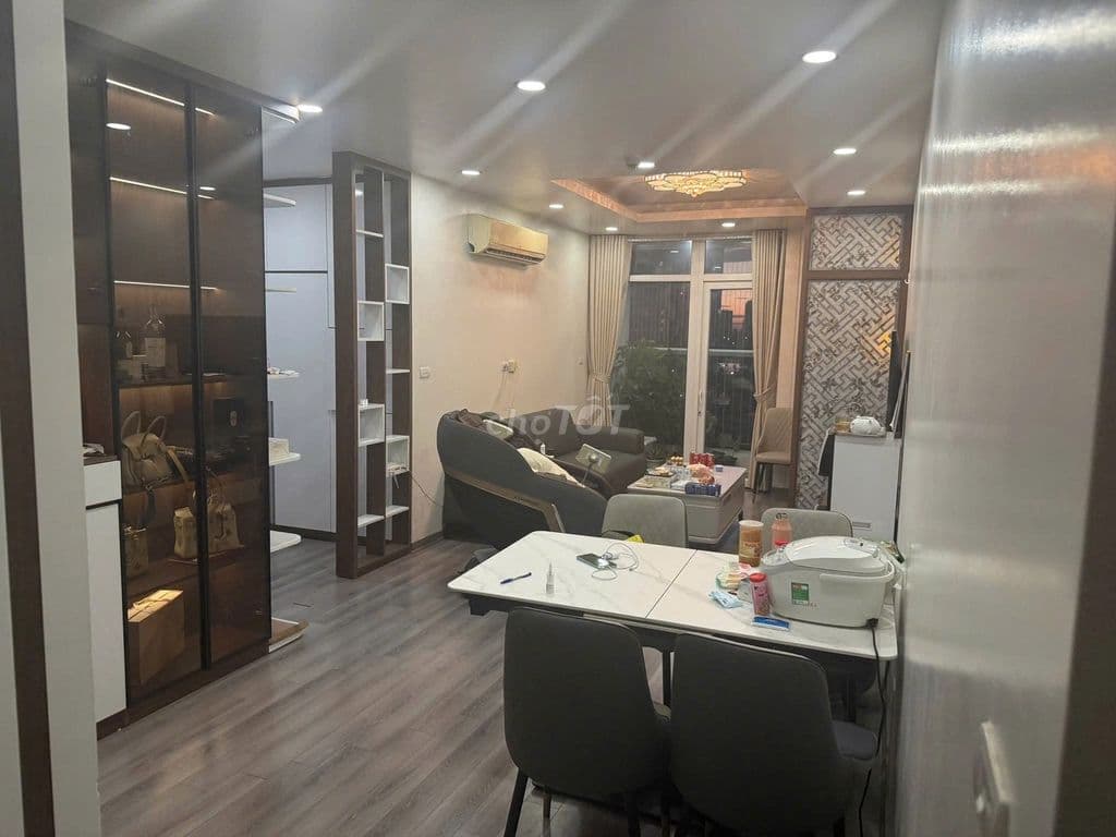 Chính chủ bán căn hộ góc đẹp CT1 A10 Nam Trung Yên - View hồ thoáng