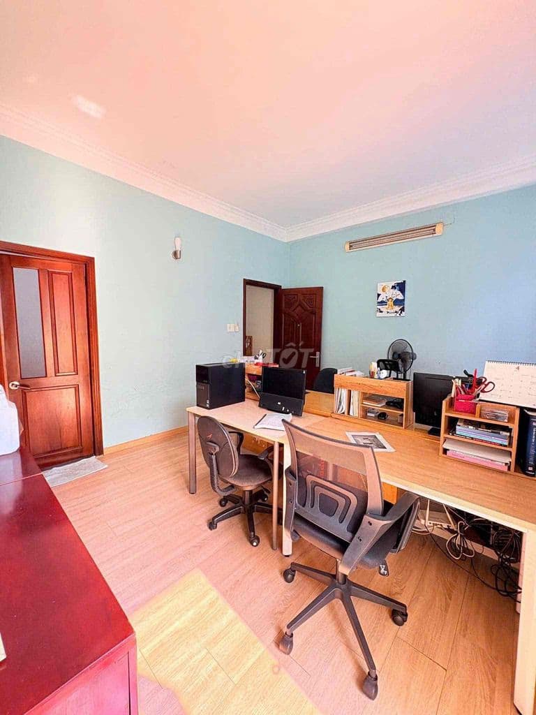 Bán nhà MT ngay chợ Tân Hương, 5x18m, 4 tầng giá chỉ 8 tỷ