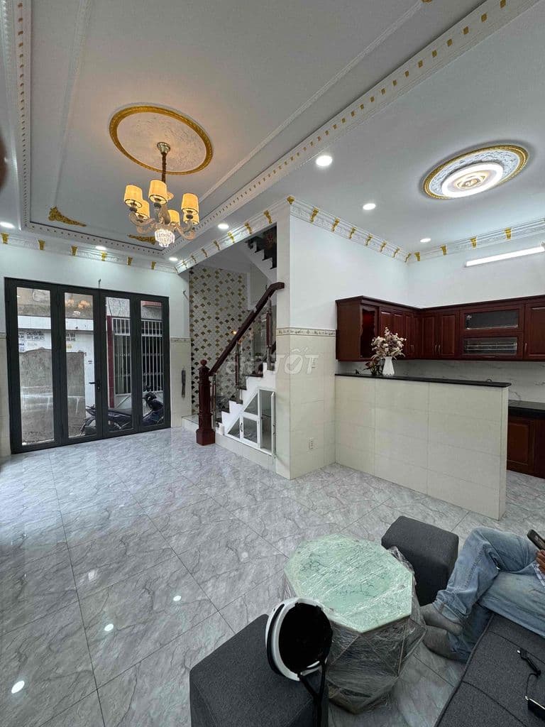 Bán nhà 2 mặt tiền, giáp quận 6, 40m2, 3 tầng, 4 PN, 4 tỷ nhỉnh - Ảnh 2