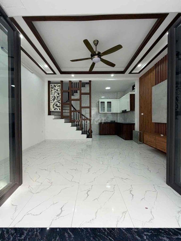 📢📢📢Nhà 5 Tầng Cổ Linh 2 Mặt Ngõ, Đường Thông Ô Tô Tới Cửa - Hơn 6 tỷ - Ảnh 2