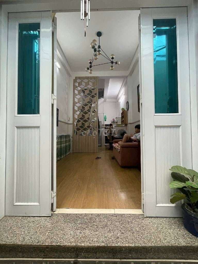 NHÀ ĐẸP 2 TẦNG - GẦN NGUYỄN VĂN LUÔNG HẬU GIANG (3M X 9M) HƯỚNG TÂY - Ảnh 2