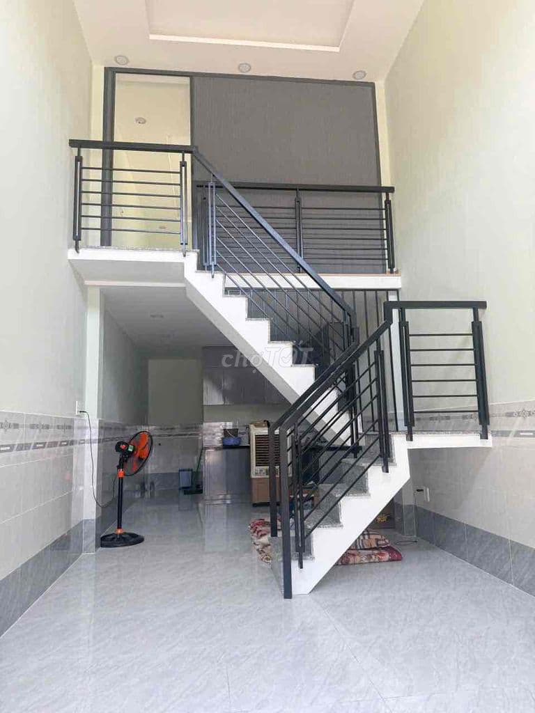 Nhà bán c4 . DT 3m4x10 . lửng .1 phòng.1 wc hẻm 6m - Ảnh 2