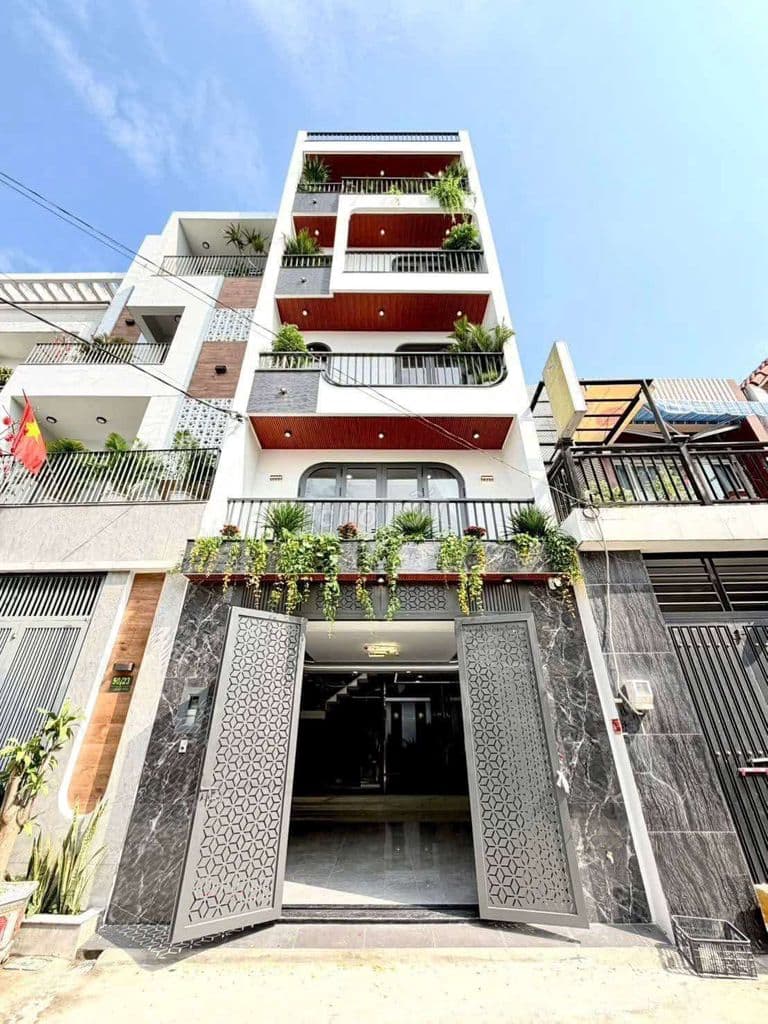 Nhỉnh 8 tỷ Siêu Phẩm 5m x 18m. 4 Tầng Có Thang Máy Thạnh Xuân 25