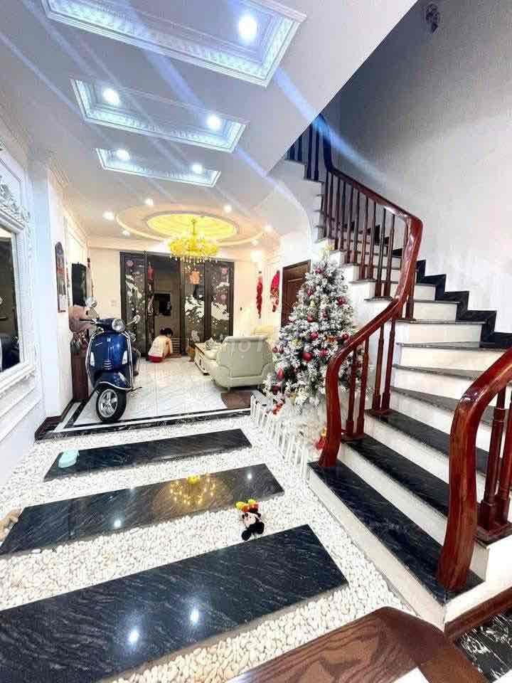 🏘️BÁN NHÀ PHỐ CHU HUY MÂN - 106M2 - SÁT VINHOMES - CHỈ 12.X TỶ💰💰