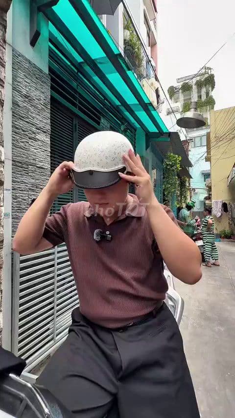 Bán nhà Quận 10, hẻm thoáng, 3 tầng, sổ riêng, giá chỉ 1 tỷ nhỉnh