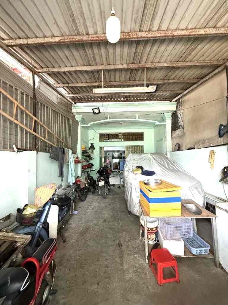 Nhà Cấp 4 có gác hẻm 1/ Đường HUỲNH THỊ HAI, Diện tích 98m2, hẻm 10m. - Ảnh 2