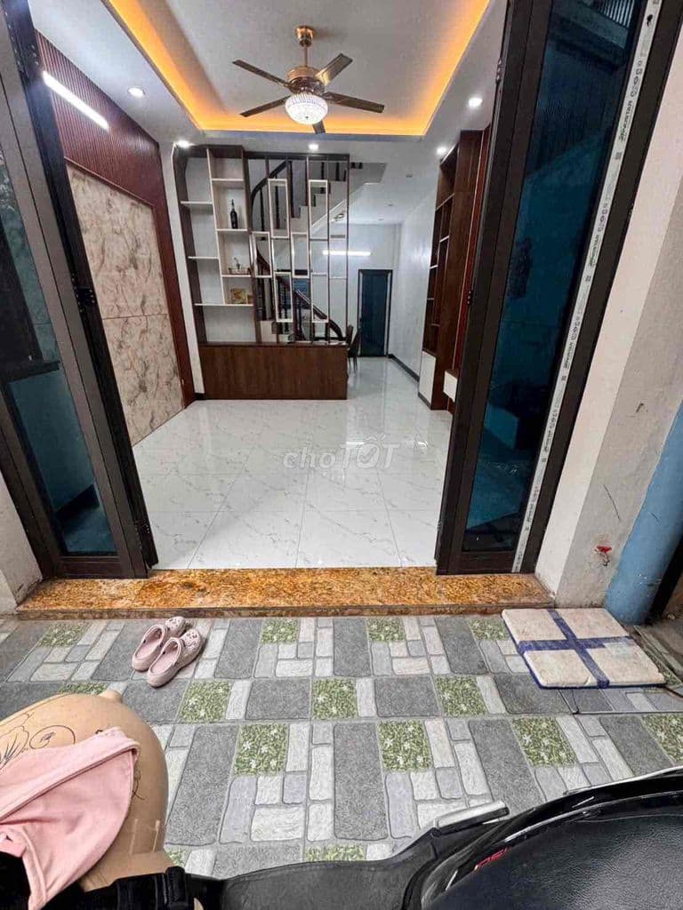 Bán nhà đường Hoàng Mai 42mx4 tầng, 4 ngủ ,nở hậu gần ô tô giá 8,2 tỷ - Ảnh 2