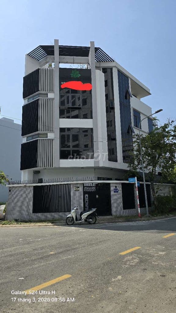 CCBán nhà phố 1trệt 3lầu 5pn 5wc 1bếp Có than máy
