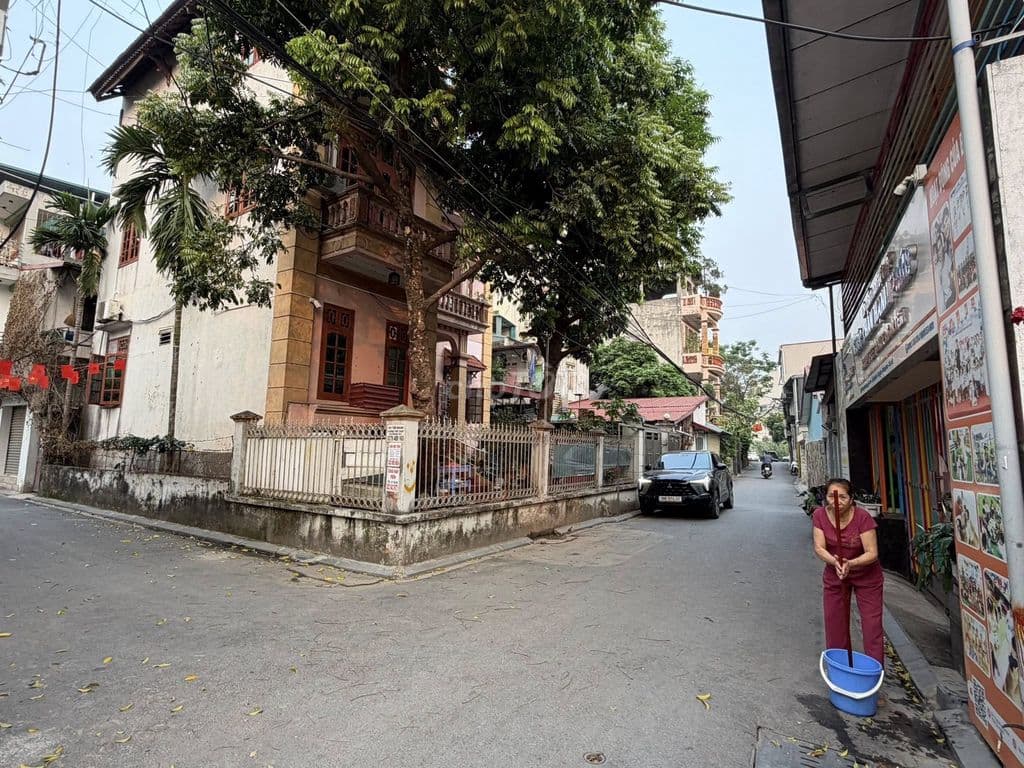 NHÀ 3 TẦNG LÔ GÓC - ĐƯỜNG THÔNG OTO TRÁNH - BỜ KÊNH KINH DOANH SẦM UẤT - Ảnh 3