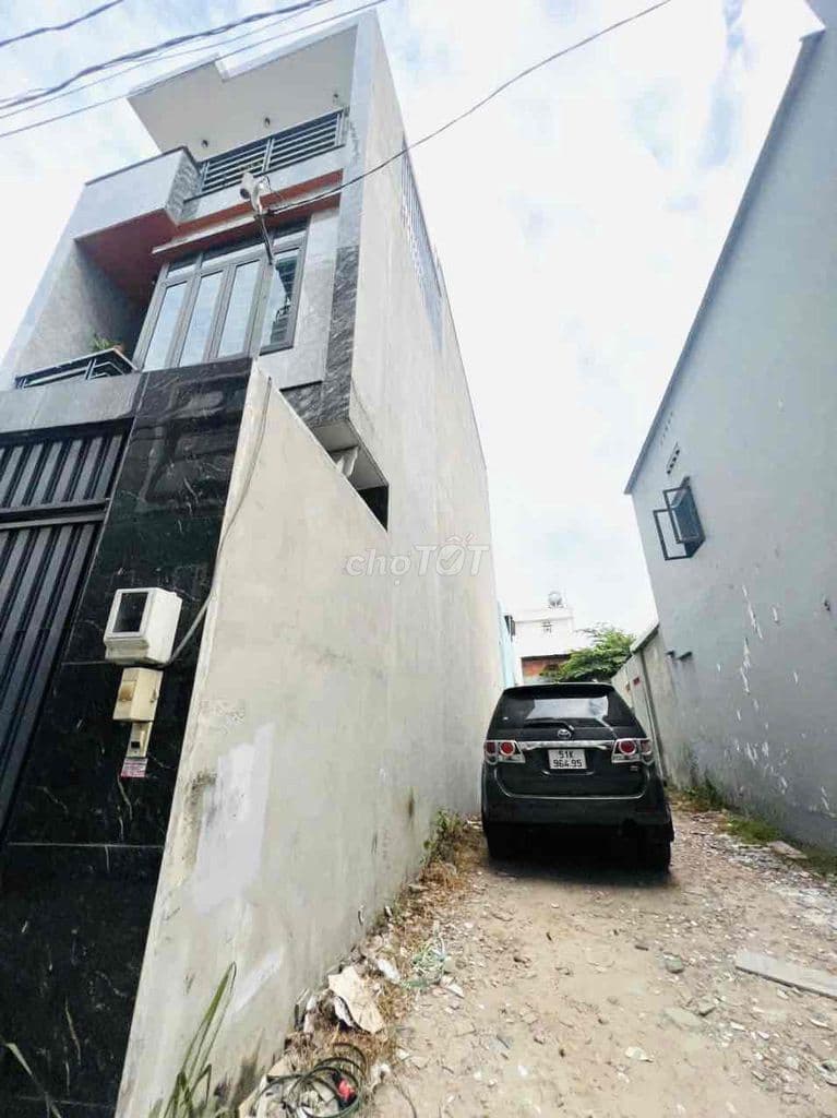 đất hẻm ô tô đường số 7 linh tây. sát phạm văn đồng. gần chợ thủ đức