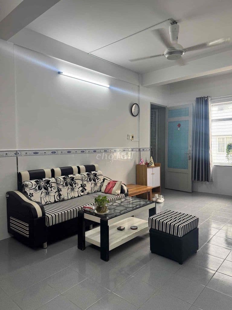 CHÍNH CHỦ: cần bán chung cư Phú Thuận giá 3ty180