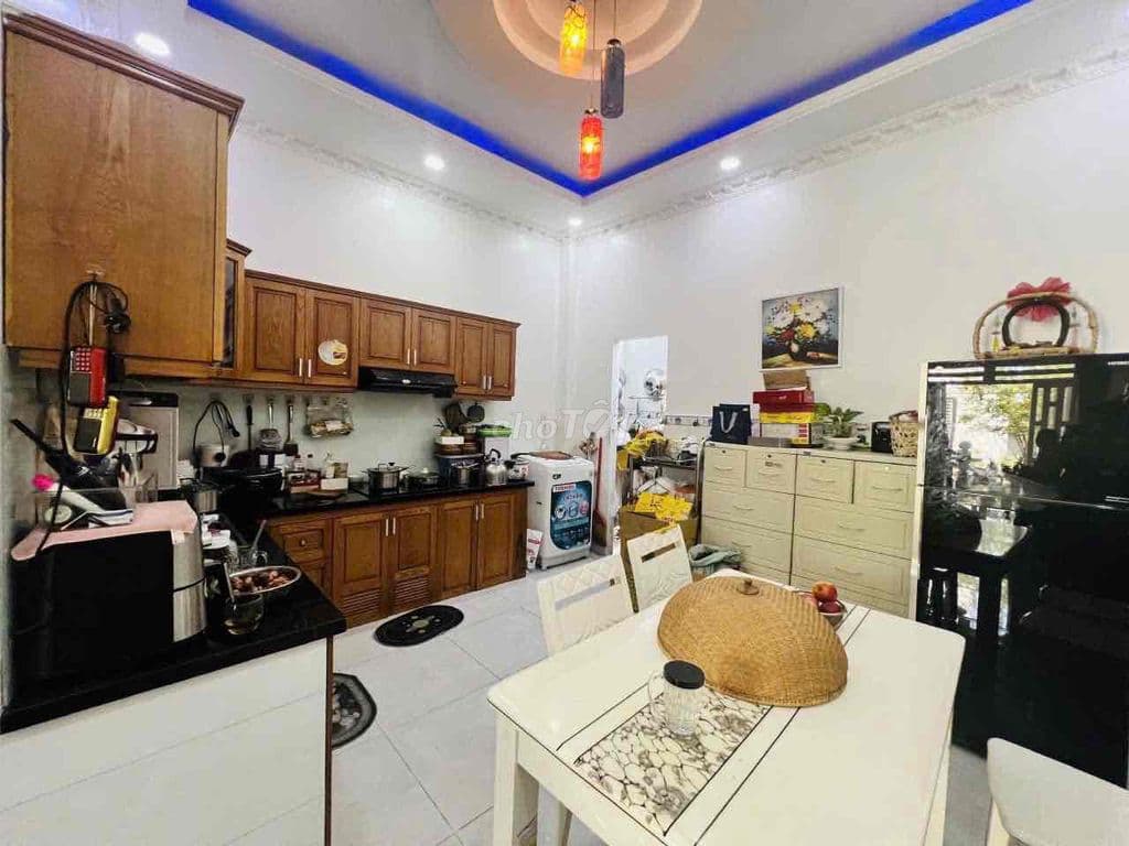 Cực hiếm nhà 3 tầng đúc ngang 5,5m - 68m² - Hẻm 5m Huỳnh Tấn Phát Q7 - Ảnh 2