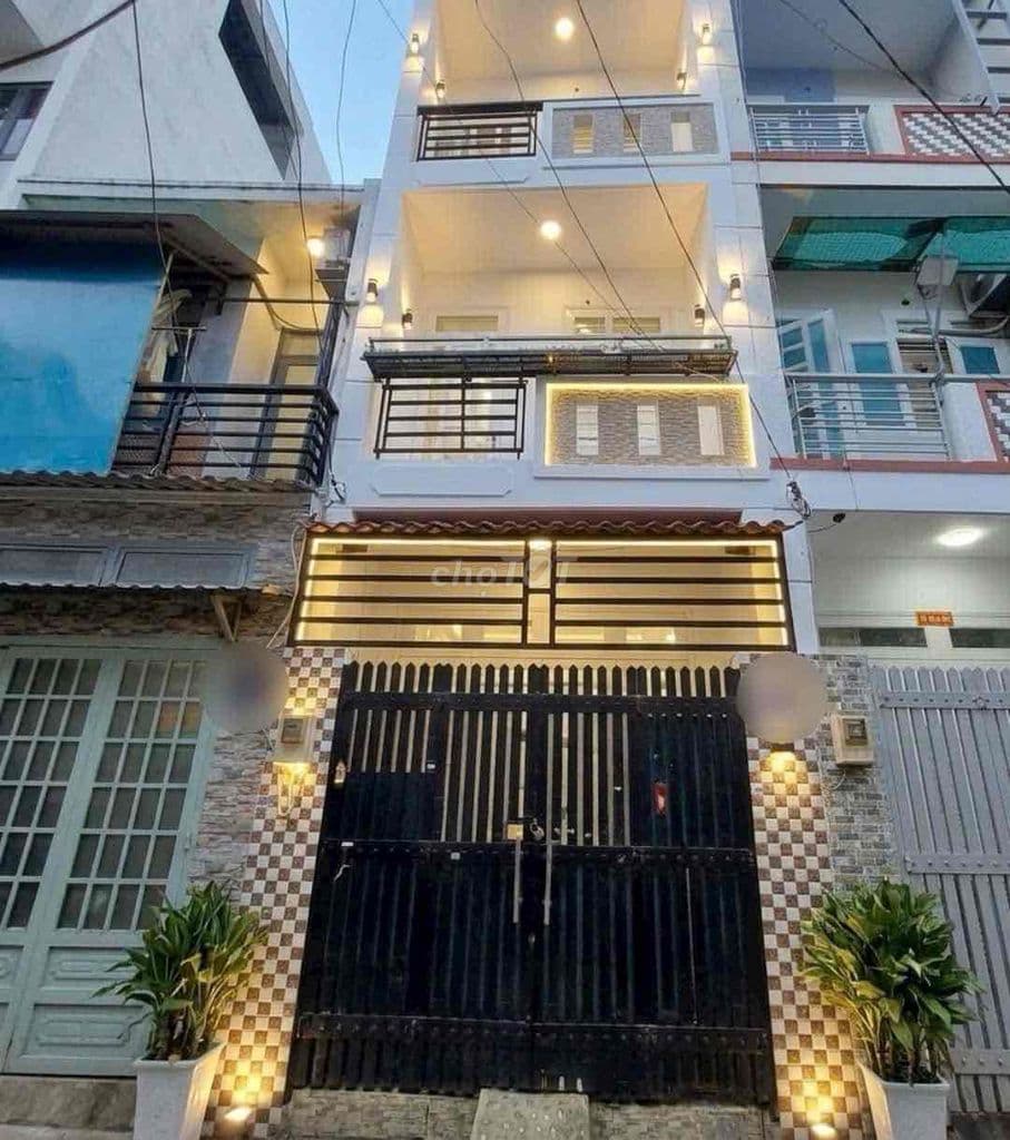 Gấp - Nhà 3 tầng - Hẻm xe hơi - Ngay Lê Văn Quới. Cách Ngã 4 Xã 100m