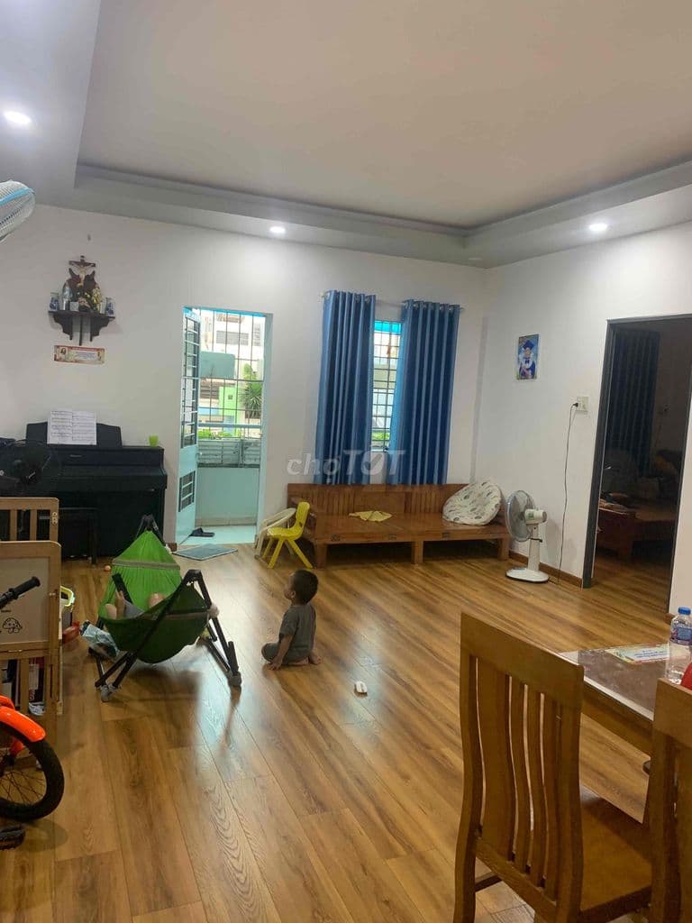 Cần bán chung cư Sơn Kỳ thang bộ