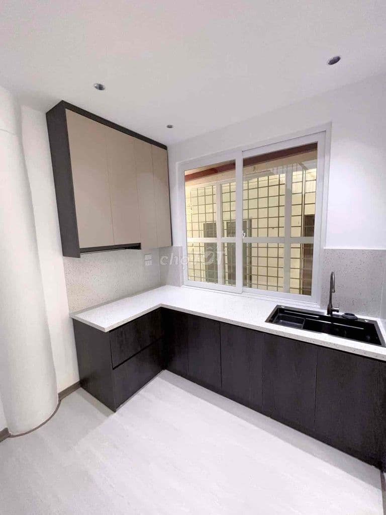 Biệt thự đã tân trang gần Tây Sơn-Lô góc-Sổ hồng 110/160m;3N;3VS - Ảnh 2