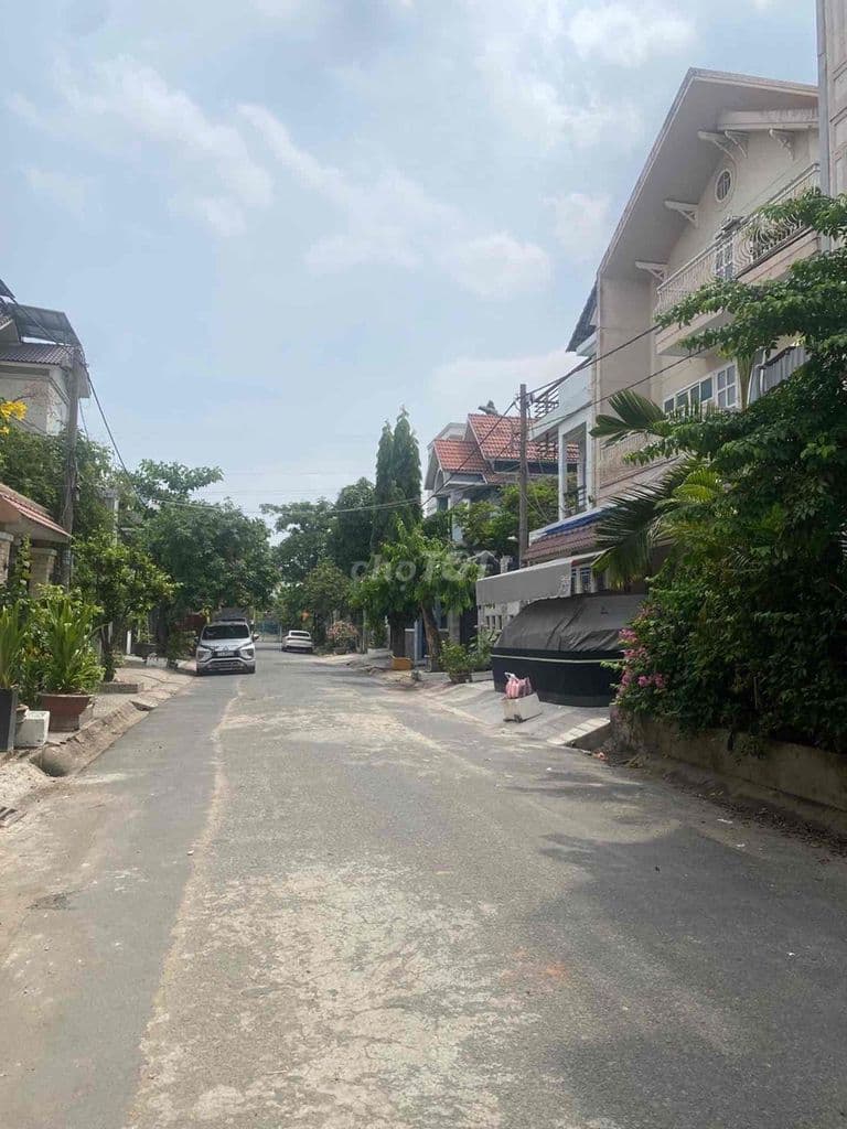 Bán biệt thự . KDC , Bộ C.an 158m2 . 9x18m . an nình cực tốt - Ảnh 2