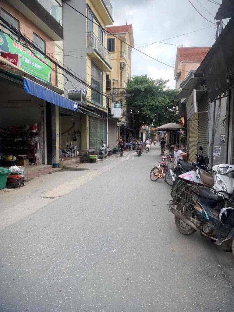 Ngộp Bank bán nhanh lô đất cách chợ 50m full thổ cư 80m2