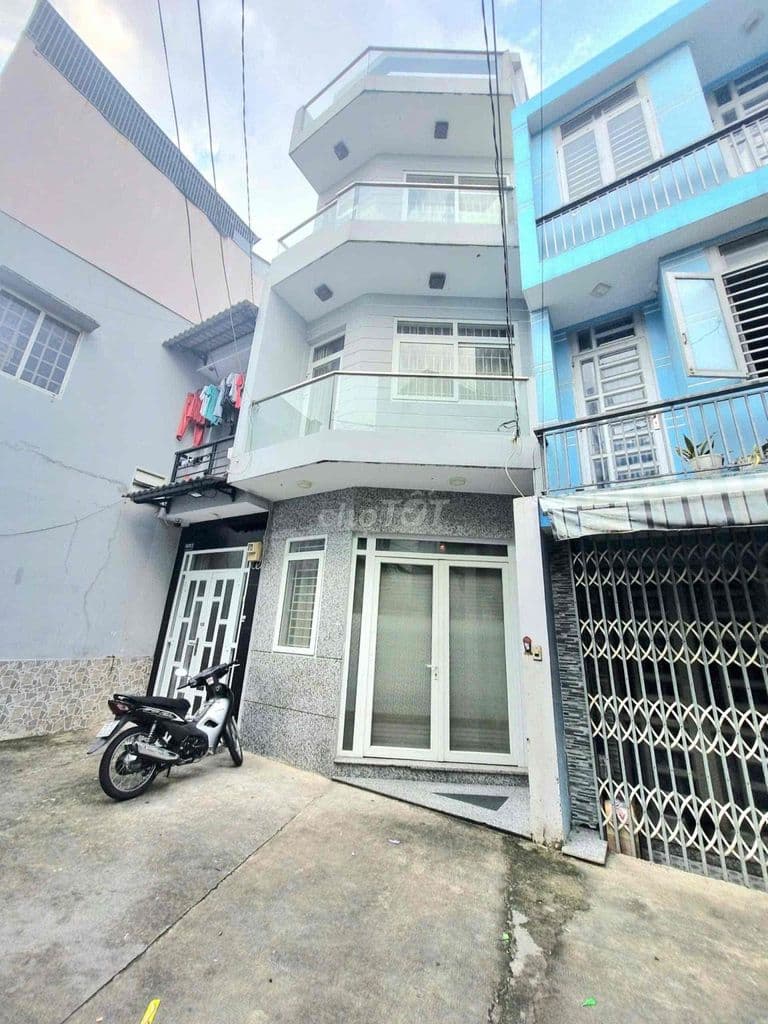 Nhà 4x10m 1 trệt 2 lầu st 3PN 4WC hẻm Trần Văn Quang - giá 5.6 tỷ