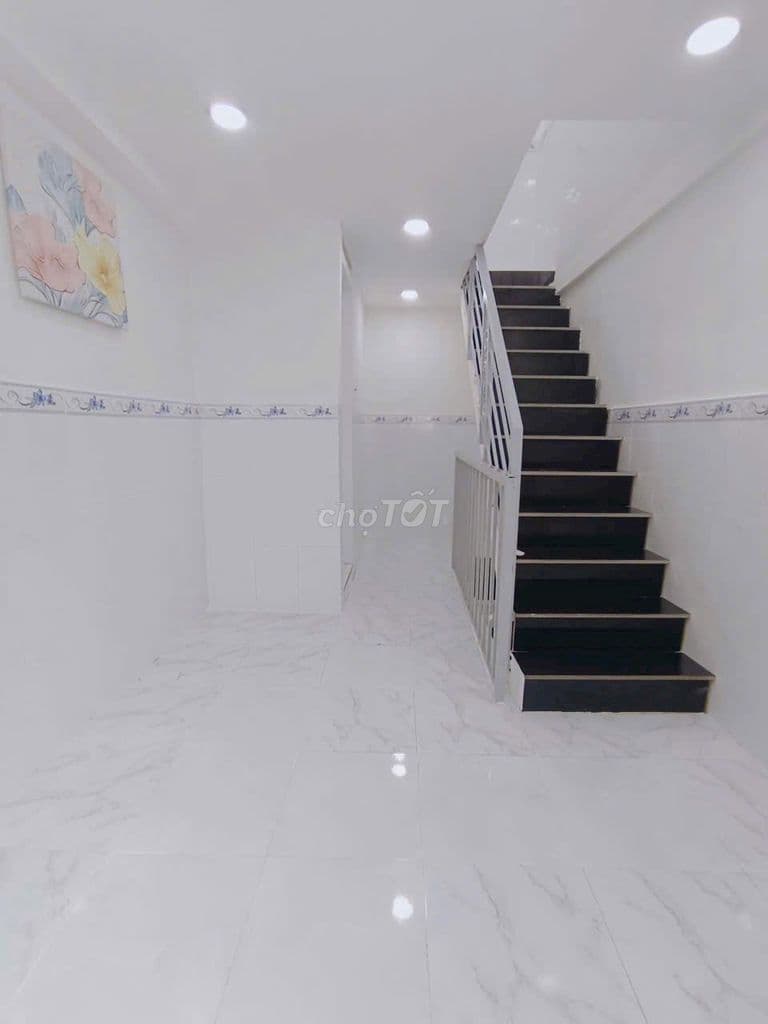 NHÀ TRỆT 2 LẦU GẦN BV CHỢ RẪY, SÁT MT LÊ ĐẠI HÀNH P4 Q11 - Ảnh 2