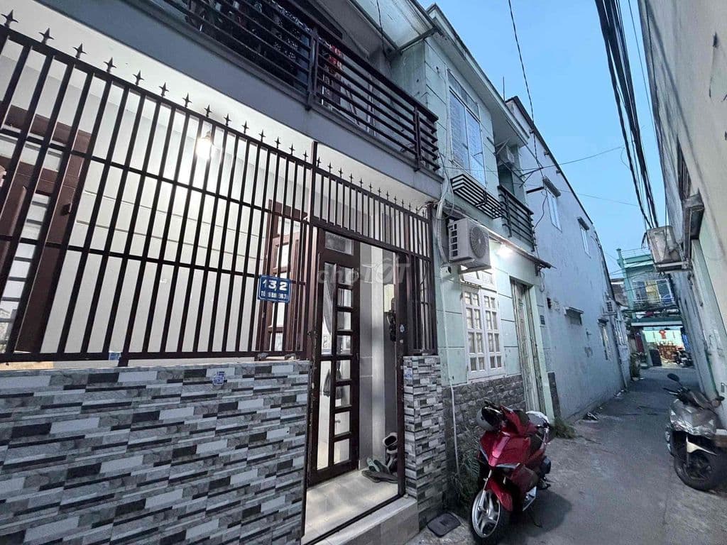 nhà lý tuệ 6,3 x 6,25 = 39m2 , 2 tầng nhà cứng đẹp 3tỷ750