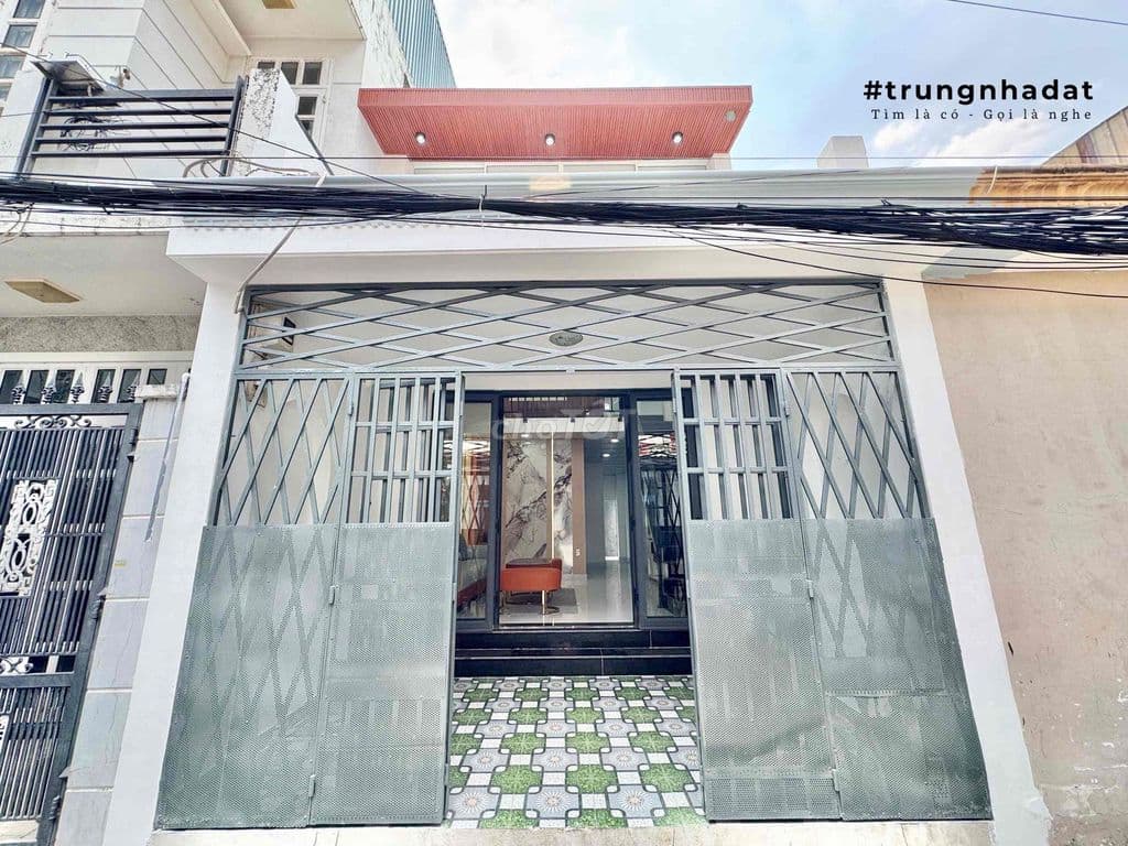 NHÀ 3 PHÒNG - SÂN PHƠI - SÂN THƯỢNG - NGAY CHỢ THẠNH XUÂN