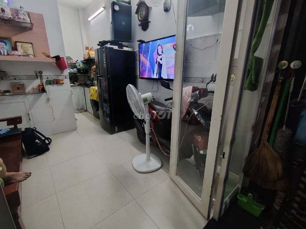 (Q.8 )CHỈ 2,9T, NHÀ 4 TẦNG BTCT MỄ CỐC, CÓ SÂN THƯỢNG, KHÔNG QH, SHR