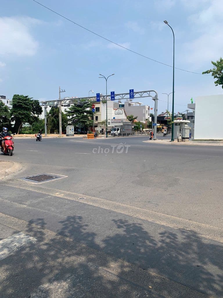 LÔ ĐẤT VÀNG NGÃ 4 DƯƠNG QUẢNG HÀM– 350m² + TRỌ THU NHẬP – CHỈ 17,5 TỶ