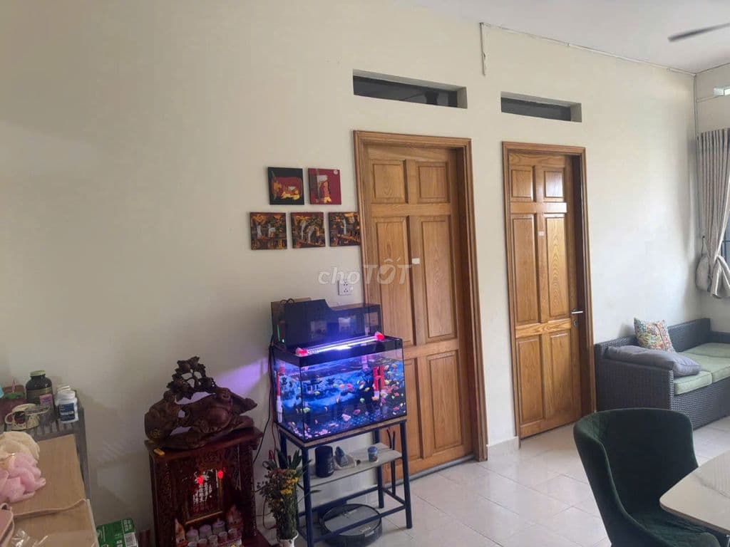 Em cần bán căn hộ tầng 3 thang bộ Giá 2, 6 ty - Ảnh 3
