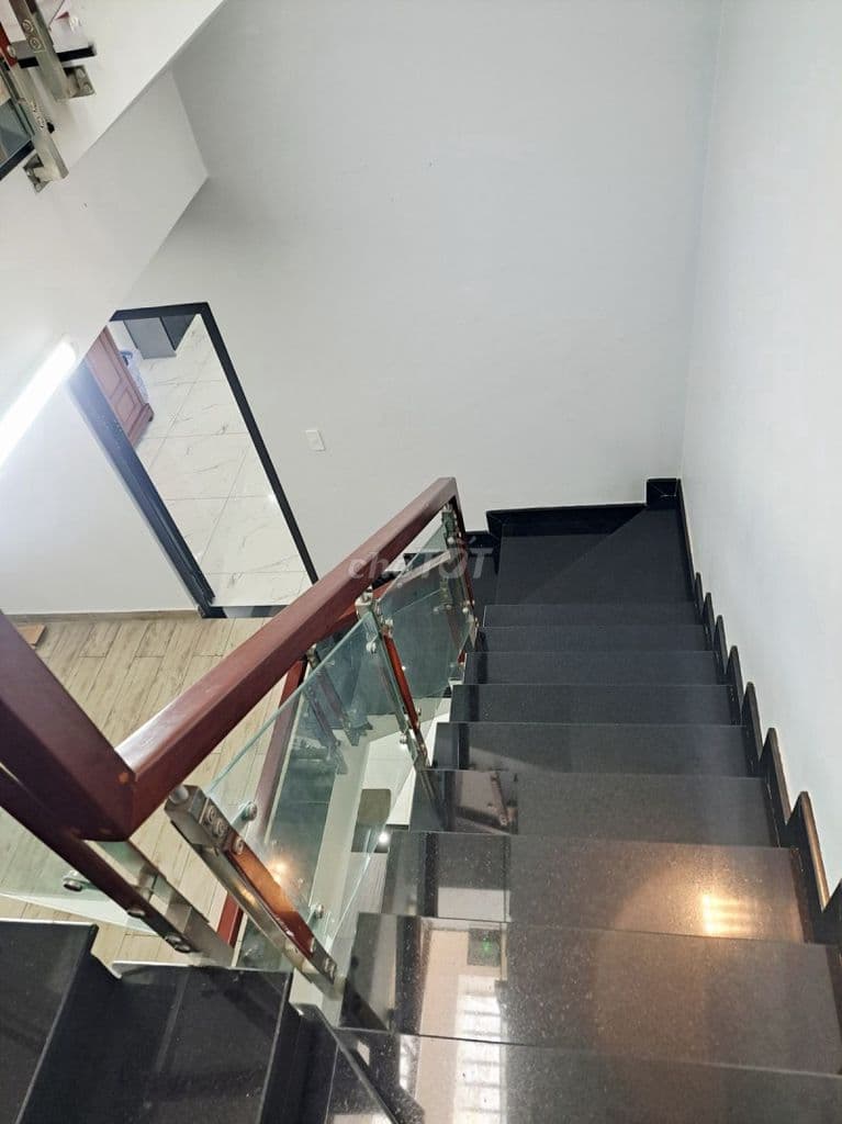 "Hot" nhà đẹp Gò Vấp, 63m2, hẻm xe hơi, gần Phạm Văn Đồng - Ảnh 2