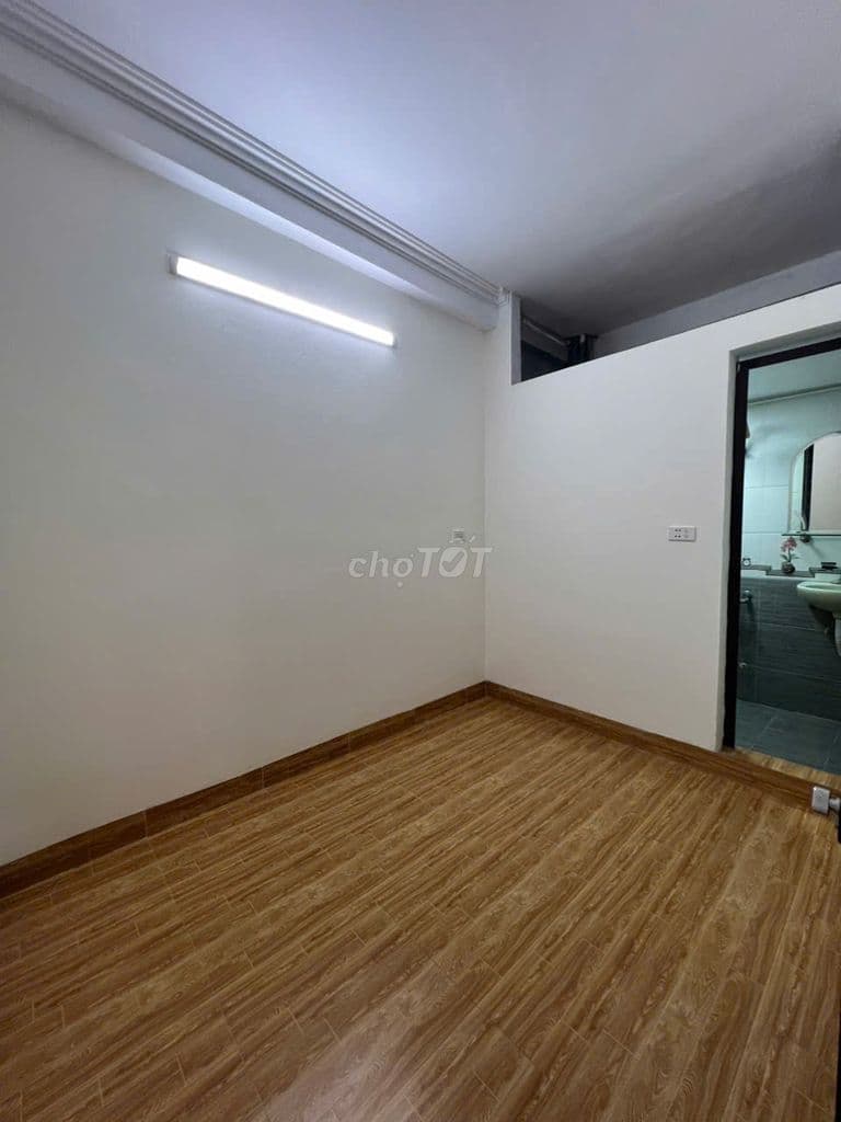 💥 SÁT TTTM THANH TRÌ - NHÀ 3 TẦNG ĐẸP - GIÁ CHỈ 4.6 TỶ 💥 - Ảnh 2