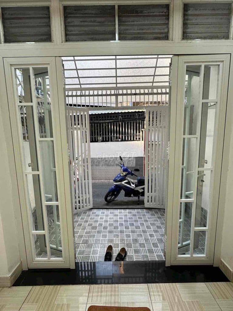 Bán nhà hẻm xe hơi nho gần chợ trường học bv - Ảnh 2