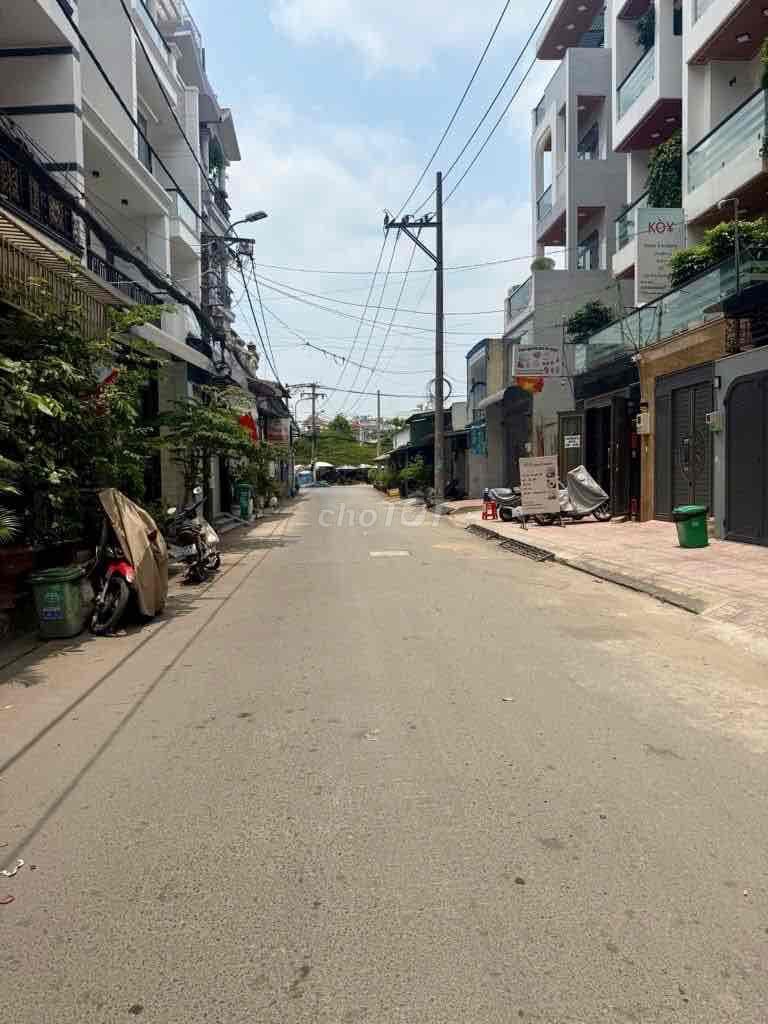 Ngang 5.2m bề thế nhà hẻm xe hơi tới cửa,rộng thoải mái.,chỉ nhỉnh 5 đ - Ảnh 3