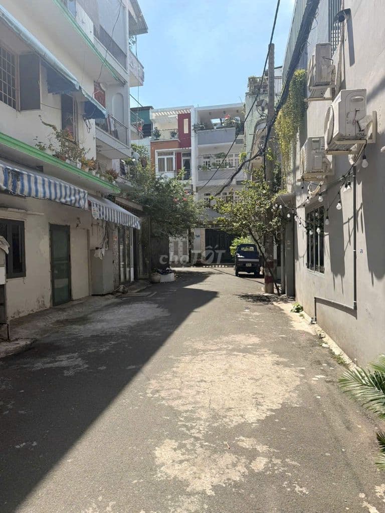 Nhà 3 tầng 4,05 x 10m, hẻm 8M đô đốc long, tân phú giá 5ty9
