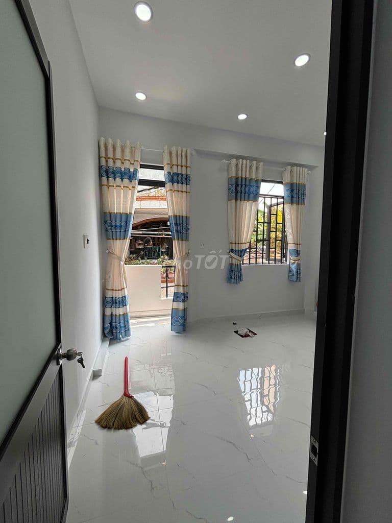 VIDEO NHÀ LÊ ĐÌNH CẨN 1TRỆT LẦU SÂN THƯỢNG 3PN 3VS 4t250 SHR HẺM 4M - Ảnh 3