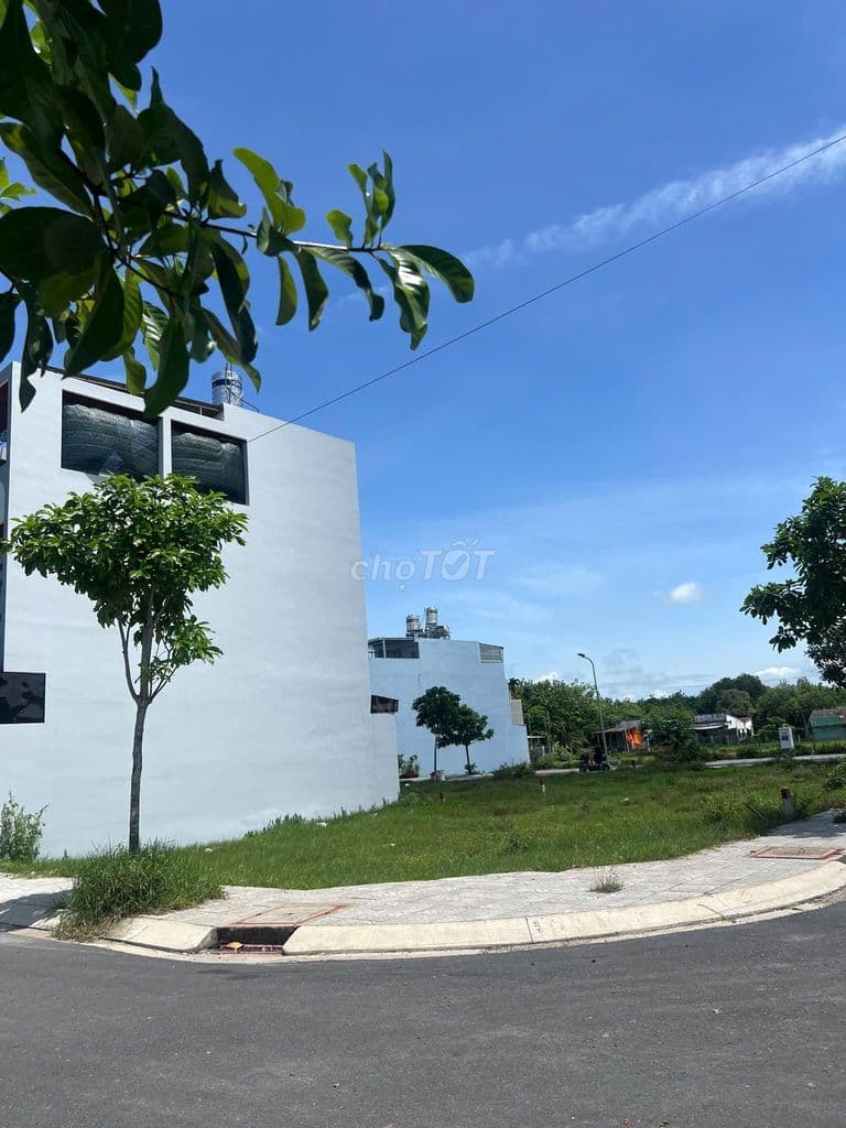CHỦ NGỘP BÁN GẤP LÔ ĐẤT 2 MẶT TIỀN NHỰA DT 80M2 SHR GIÁ CHỈ 950TR - Ảnh 2