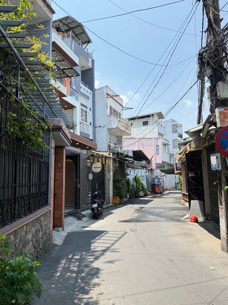 NHÀ ĐẸP MẶT TIỀN. ĐS 6, GV - HẺM XE TẢI - NỞ HẬU - SỔ CN ĐỦ CHỈ 4T9 TL - Ảnh 2